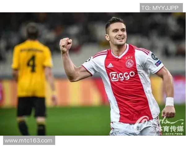 国米友谊赛大胜拜仁逆转时刻点燃全场热情与转会传闻交织